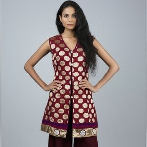 Women Burgundy Gold Lame Rhinestone Embroidered Kurta S